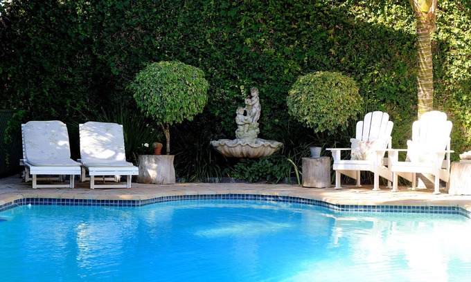 Summerstrand Bed & Breakfast | Carslogie House