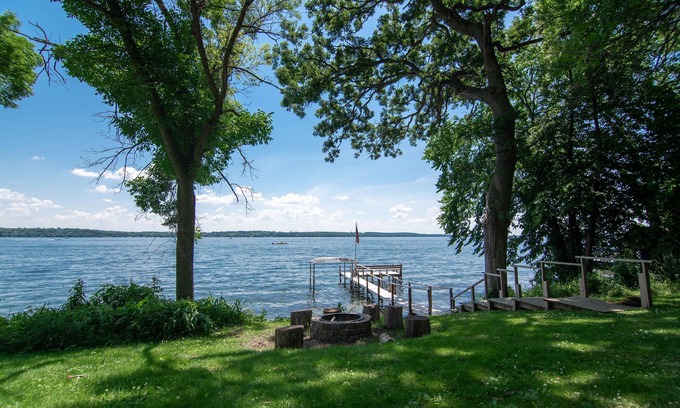 Green Lake House | Carter Cottage - Private Lakefront Getaway