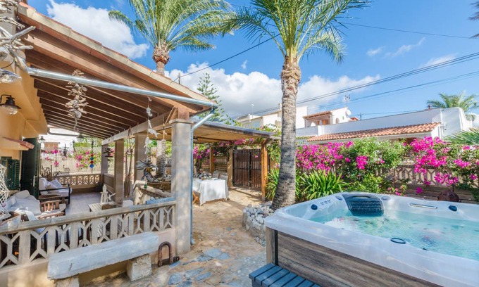 Son Moja Ski Chalet | CAS PATI (SON MOJA) - Chalet for 3 people in Son Moja (Santanyi).
