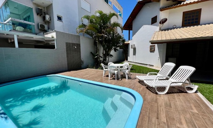 Canto Grande House | Casa a 50 M do Mar Para Recarregar as Energias