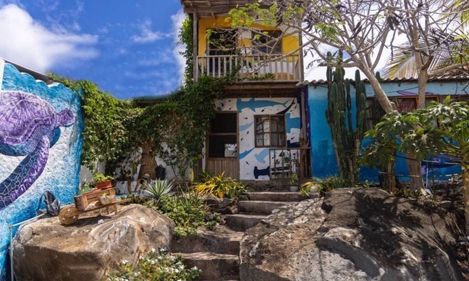 Puerto Baquerizo Moreno House | CASA ACOGEDORA DE DOS DORMITORIOS, COMPLETAMENTE AMOBLADA.