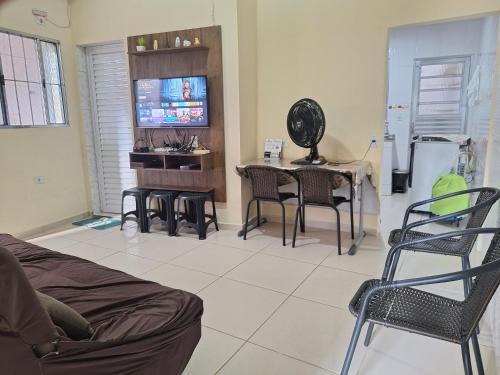 Jardim Rio da Praia House | Casa aconchegante próximo ao SESC Bertioga/SP.