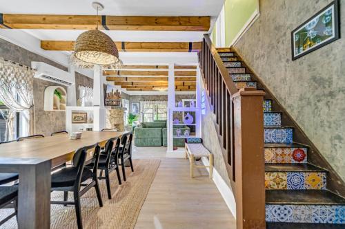 East Little Havana Villa | Casa Alaa West Brickell Sleeps 20 Pool&spa