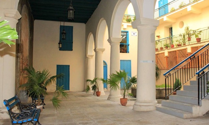 Old Havana Apartment | Casa Alfaro Plaza Vieja
