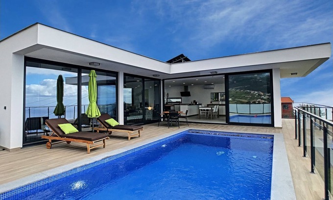 Arco da Calheta House | Casa Allegra by LovelyStay