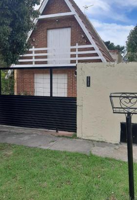 Mar del Plata Ski Chalet | Casa Alpino "Mis Viejos"