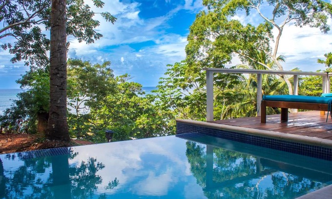 Antoneys Cay Villa | Casa Amaroo - Villa at Luna Beach Roatan