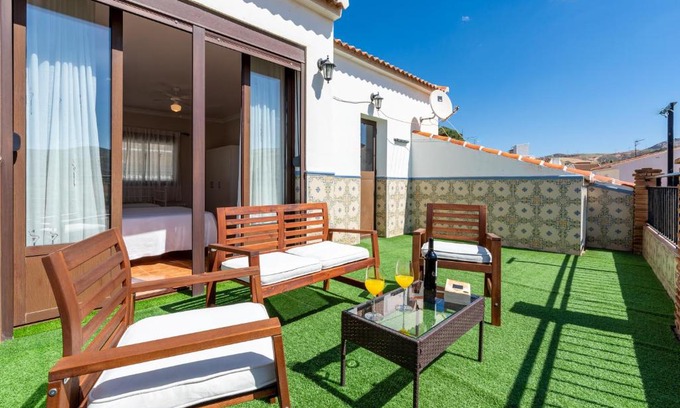 Valle de Abdalagis House | Casa Angelita Caminito del Rey, Dúplex con terraza en el centro de Andalucía