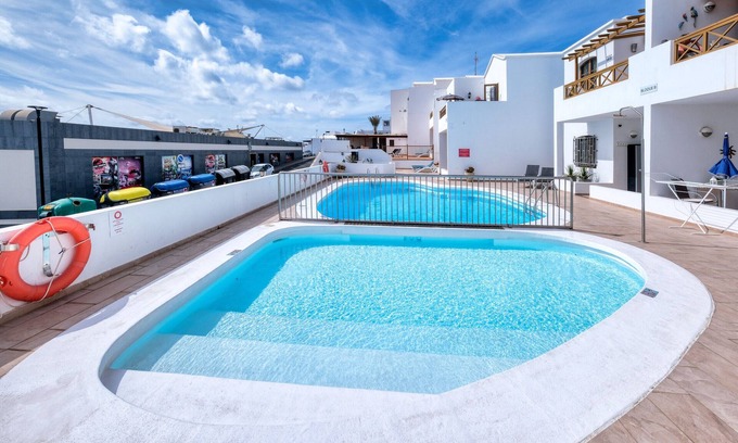 Puerto del Carmen Ski Chalet | Casa Appia 300m from the beach, heated pool