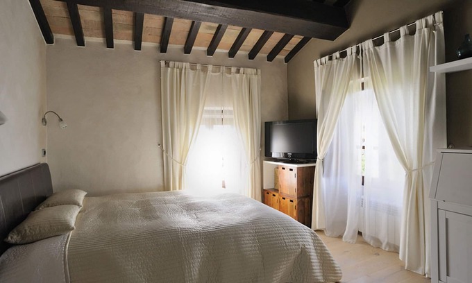 Montone House | Casa Avena guest house in Montone with big garden