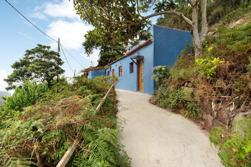 Santa Cruz de Tenerife Ski Chalet | Casa Azul del Roque Negro