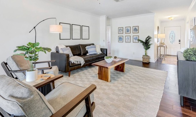 Bay Crest Park House | Casa Bahia 3 Bdr. Pool, Tampa Bay Access, 5 Miles to Beach. NO PETS ALLOWED