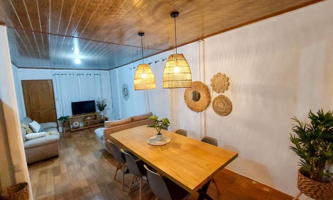 Puerto Jimenez House | Casa Bambú, con ac y wifi