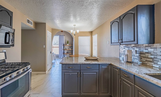 Paradise Hills Civic House | Casa Blanca- 3 bed 2 bath | 3 Bed, 2 Bath