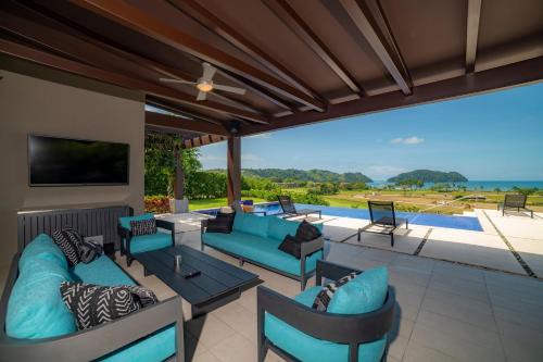Herradura Villa | Casa Blue Sail 6 bdrs ocean view in Los Suenos
