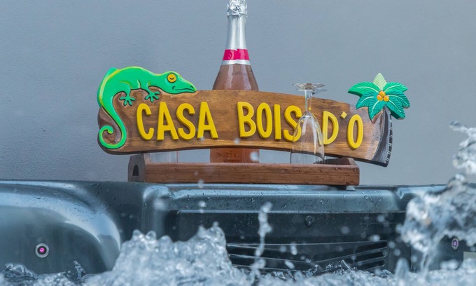 Bois d'Olives House | Casa Bois D'O ***, comfortable house with JACUZZI on Saint Pierre