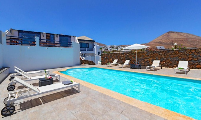 Tias House | Casa Buena