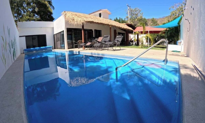 R House | Casa Bugambilia - Santa Cruz