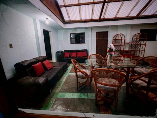 Santa Lucia House | Casa Cálida Relajante y Céntrico con Estacionamiento