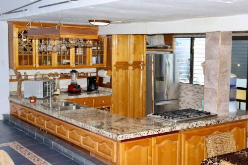 Juarez House | Casa Cabo, Bungalow & Surf
