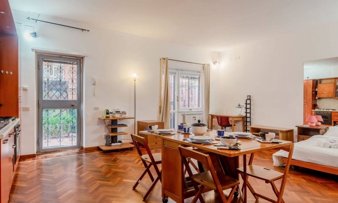 Quartiere XXVIII Monte Sacro Alto Apartment | Casa Camelia by Rentbeat
