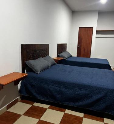 Ciudad Valles Apartment | Casa Camino Real, Habitación 1, Baño privado, Cafetera Escritorio