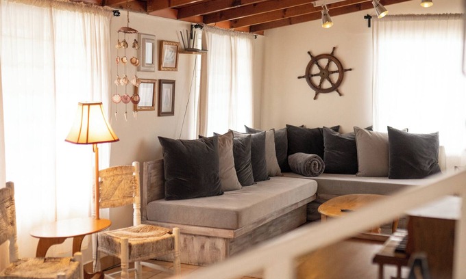 Ensenada House | Casa Capitan - BEACHFRONT living