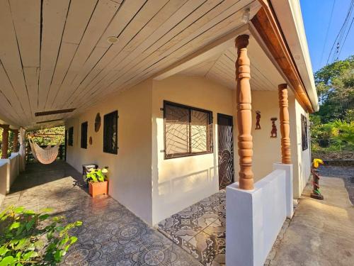 Las Lomas Apartment | Casa Cariad ,Home away from home by Playa Bejuco