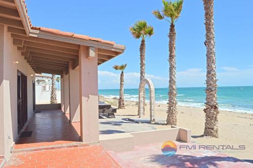 Las Conchas House | Casa Chapman by FMI Rentals