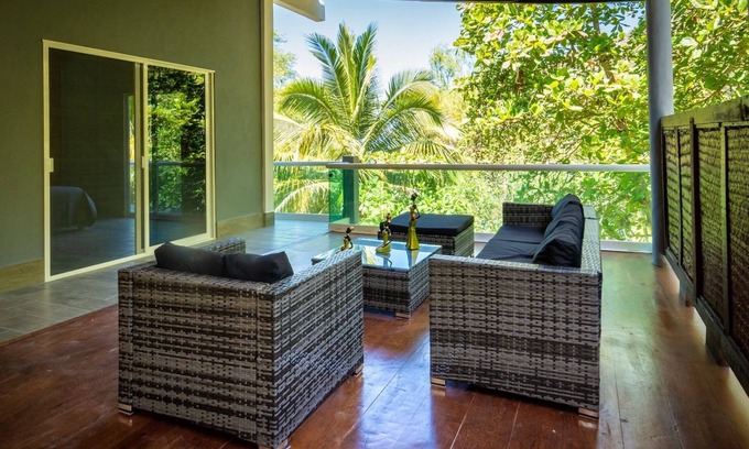 Yelapa Apartment | Casa Cielo Rojo - Yelapa Treetop House with AC