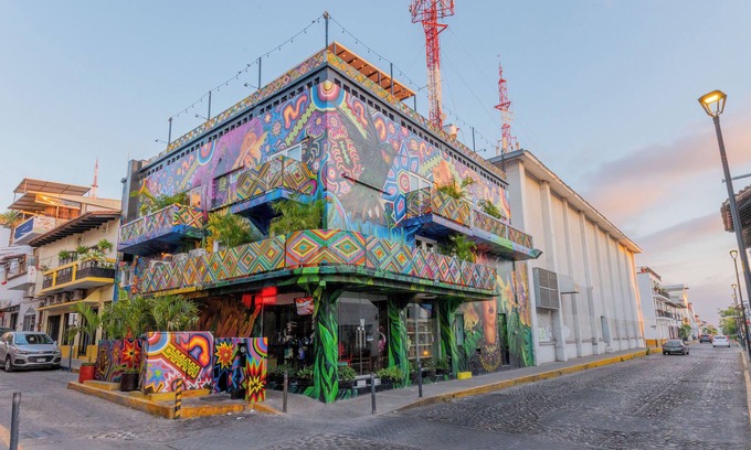 Downtown Puerto Vallarta House | Casa Colibrí Malecón