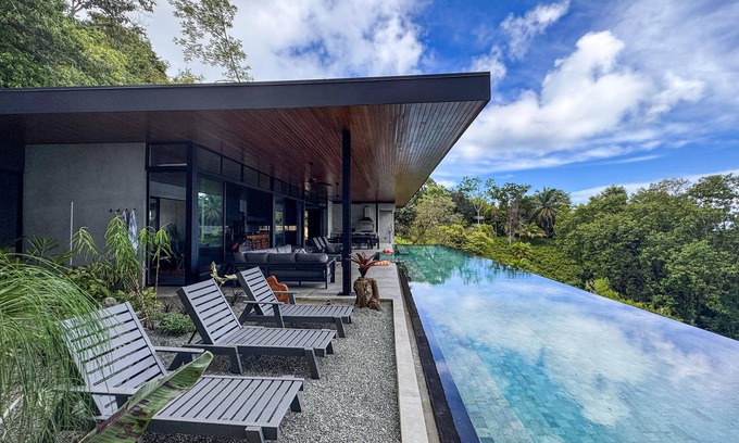 Savegre House | Casa Colibri, one of a kind masterpiece home