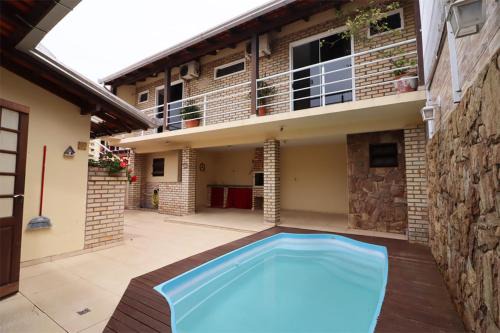 Barra Sul House | casa com piscina pertinho da praia