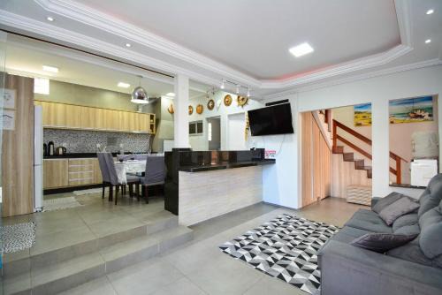Alto Ribeirao Leste House | Casa com Piscina no Ribeirão da Ilha - SDI013