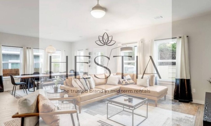 Travis County House | Casa Comano – 5BR Comfort & Media Lounges | EV+