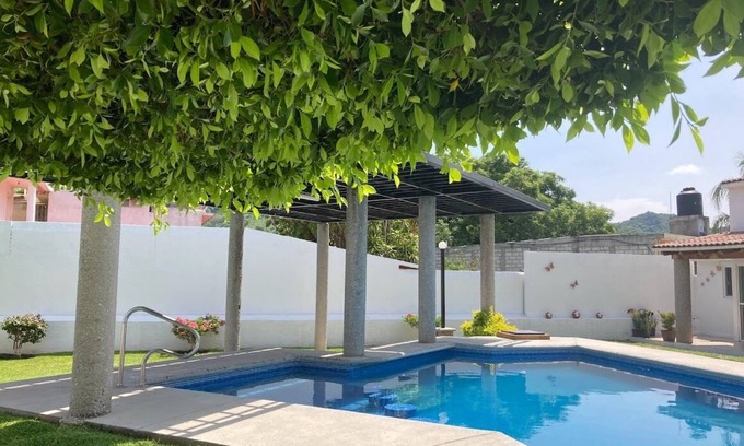 Tlayacapan House | Casa con alberca climatizada y vista espectacular.