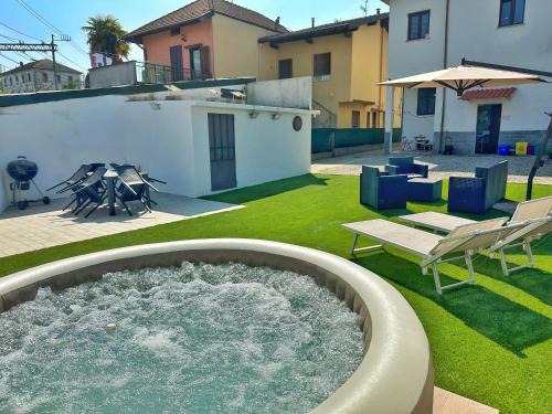 Arona Apartment | Casa con giardino, La casa di Sophie, Arona