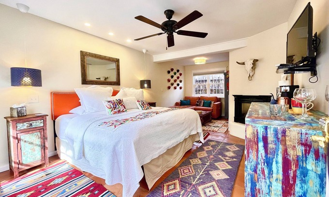 South Capitol Hotel | Casa Culinaria is one of the finest Santa Fe Boutique hotels, an intimate property, focused on truly welcoming guests to a beautiful place. Great care has been taken to create a setting honoring the history and beauty of the property and its location