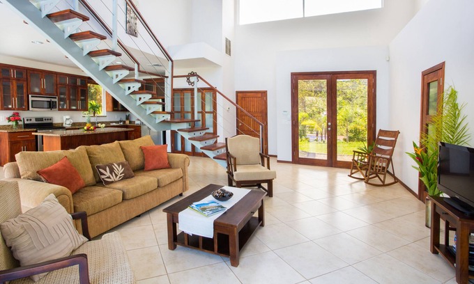 Parrita House | Casa De Fox - Great Home in the Rainforest w/private pool & Wi-Fi