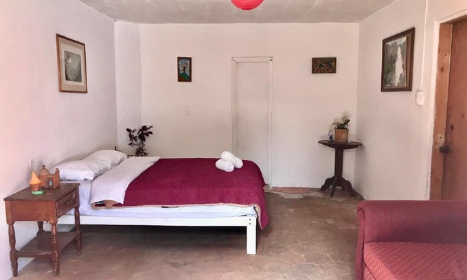 Del Cerrillo House | Casa de Lila