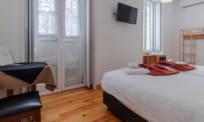 Santa Maria e Sao Miguel House | Casa da Estefânea | Quarto 3 Self Check-in Online