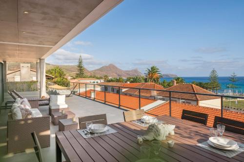 Vila Baleira House | Casa da Maresia by An Island Apart