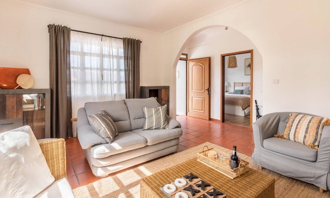 Santana Villa | 'Casa Da Olides' with Mountain View, Balcony and Wi-Fi