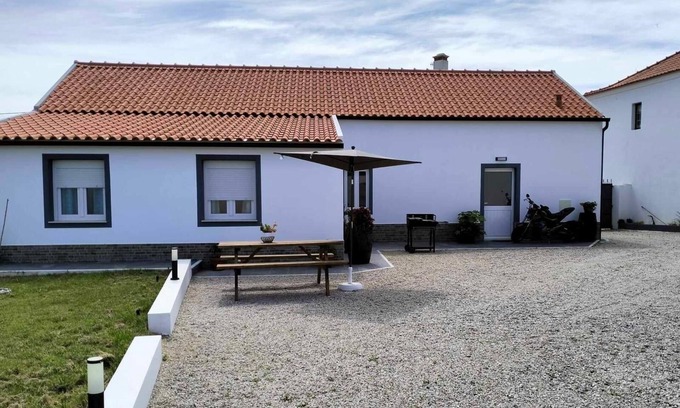 Casais do Rio House | Casa da Pitoquinha II a 10 Minutos de Óbidos