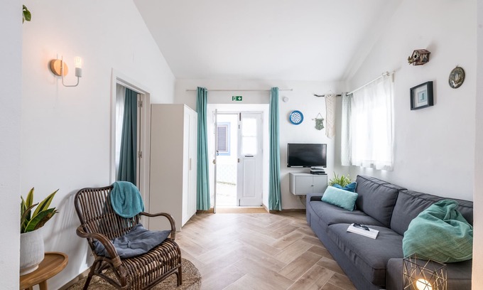 Vila do Bispo Cottage | Casa da Praia Algarve - Cosy Former Fishermen´s Cottage Close To Beaches!
