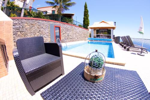 Estreito da Calheta House | Casa da Rainha Bungallow