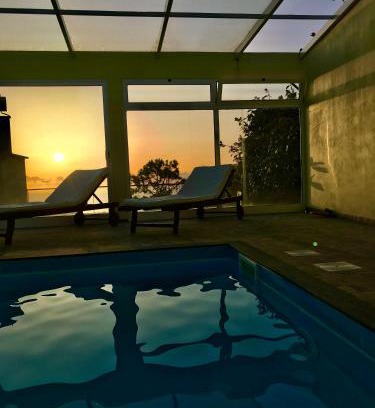 Calheta Apartment | Casa da Relva com Piscina Aquecida Interna