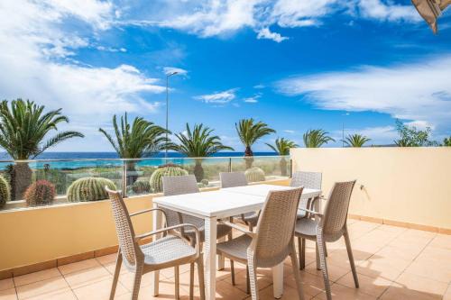 Campo de Baixo Villa | Casa das Pedras Pretas - By WeHost
