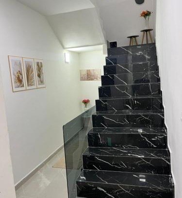 Vargem Pequena House | Casa de alto padrão perto da praia