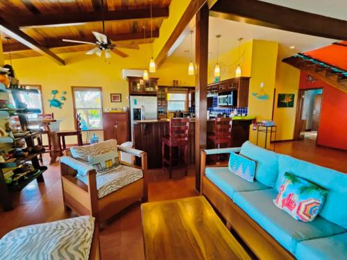 San Pedro House | Casa De Bonita Home